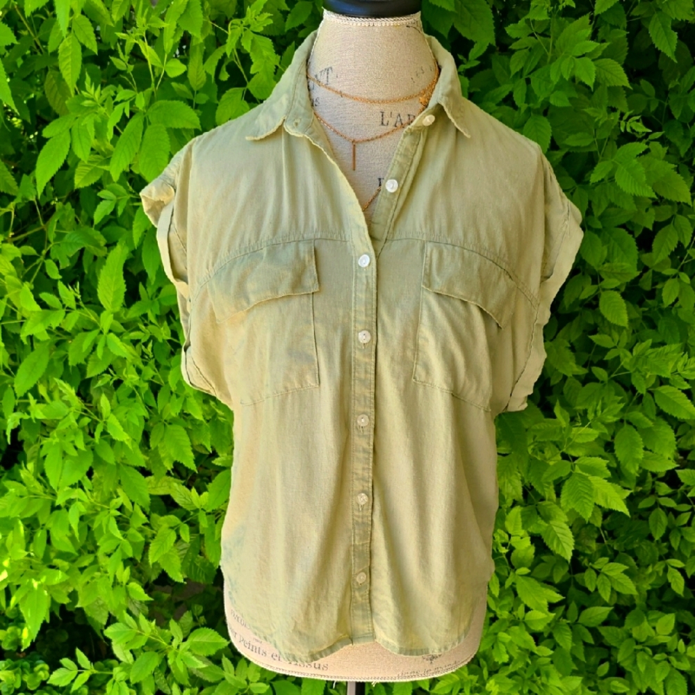 Abercrombie & Fitch Light Linen Olive Button-Down Shirt